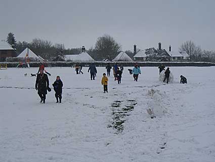 Heathcote School enjoying the snow