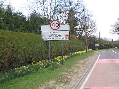 Road sign on A414
