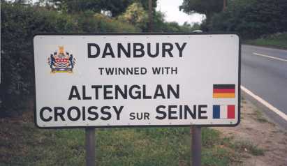 Road sign on A414